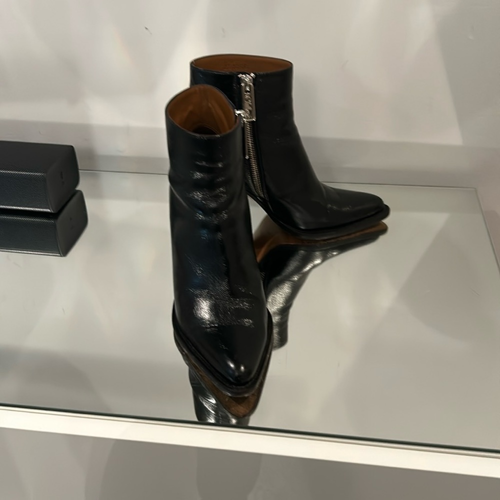 Chloe boots pointy very comfortable lightly worn
